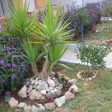 Roses Studios Nea Moudania Exteriér fotografie